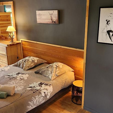 La Girandole Chambre D'Hotes Et Location D'Appartement آرفيو المظهر الخارجي الصورة