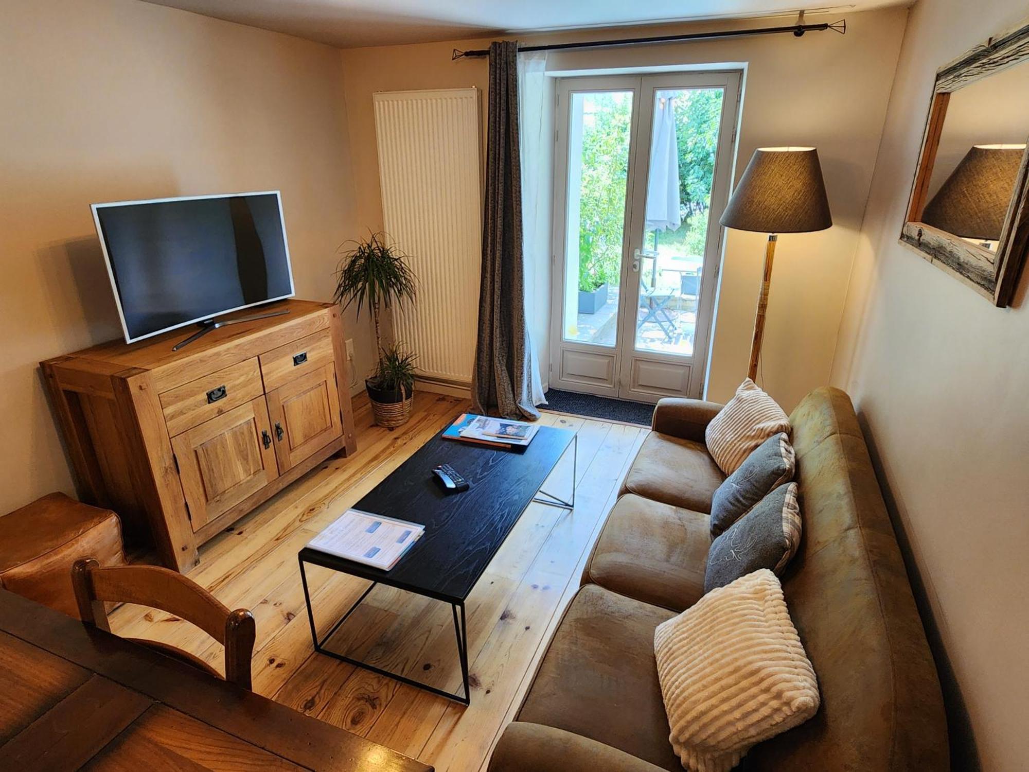 La Girandole Chambre D'Hotes Et Location D'Appartement آرفيو المظهر الخارجي الصورة